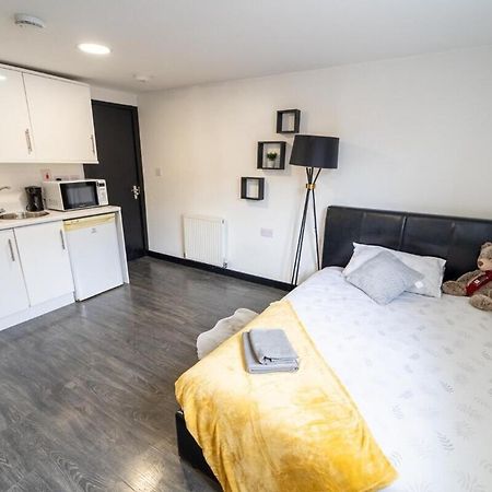 Stay Sa Cosy Equipped Studios Available 10 Mins From The City! Free Wifi &50" Smart Tv'S! Birmingham Ngoại thất bức ảnh