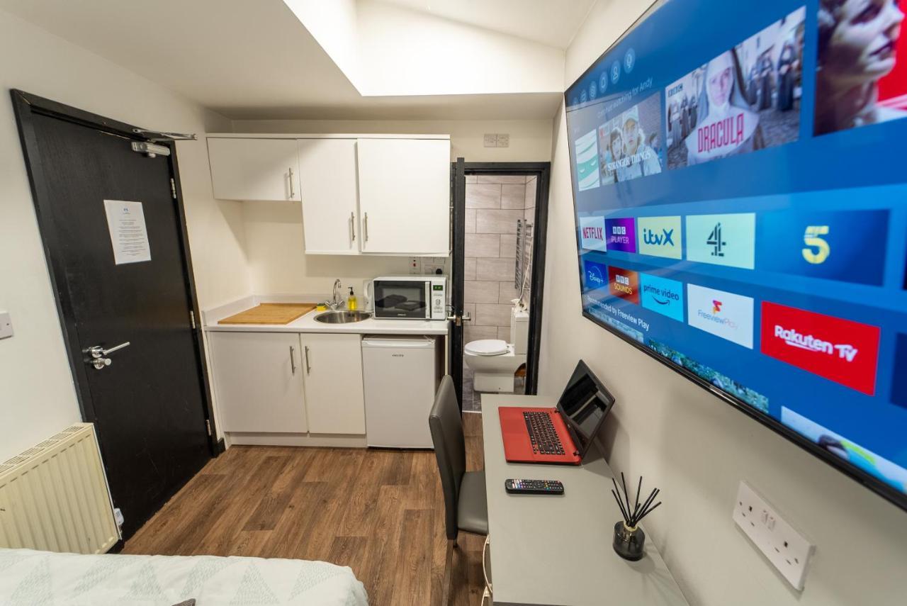 Stay Sa Cosy Equipped Studios Available 10 Mins From The City! Free Wifi &50" Smart Tv'S! Birmingham Phòng bức ảnh