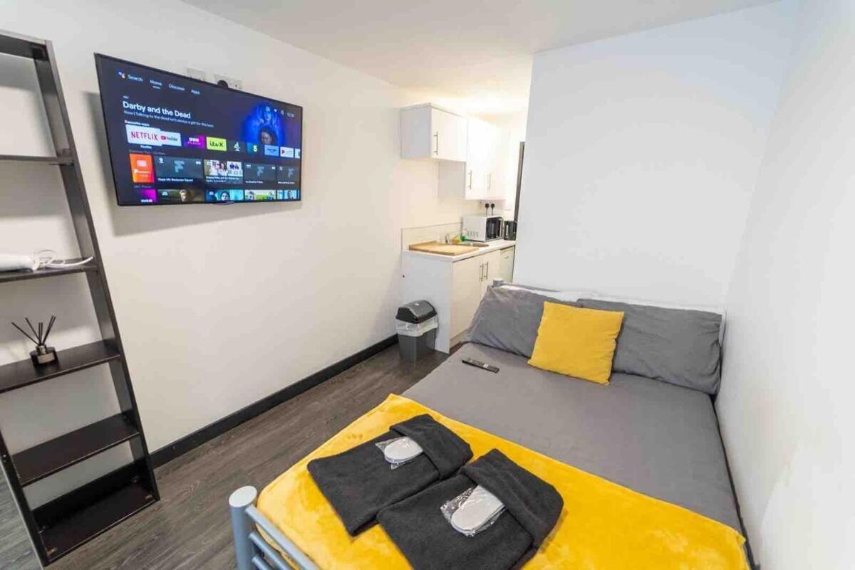 Stay Sa Cosy Equipped Studios Available 10 Mins From The City! Free Wifi &50" Smart Tv'S! Birmingham Ngoại thất bức ảnh