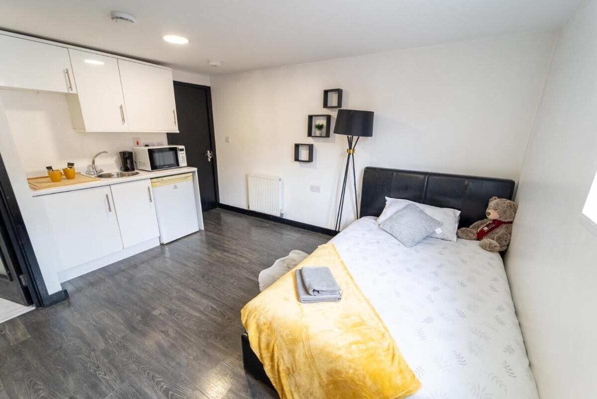 Stay Sa Cosy Equipped Studios Available 10 Mins From The City! Free Wifi &50" Smart Tv'S! Birmingham Ngoại thất bức ảnh